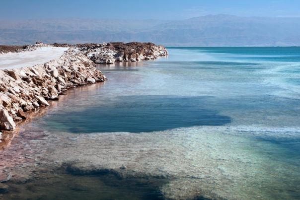 The southern part of the Israeli shore Dead Sea. - Aufgang Travel